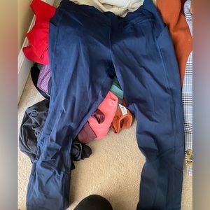 Lululemon navy capri leggings size 10